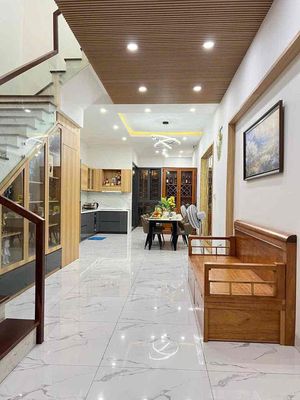 Аренда · 3 комн. · 115 м² · Quận Cẩm Lệ, ул. Đường Cách Mạng Tháng Tám