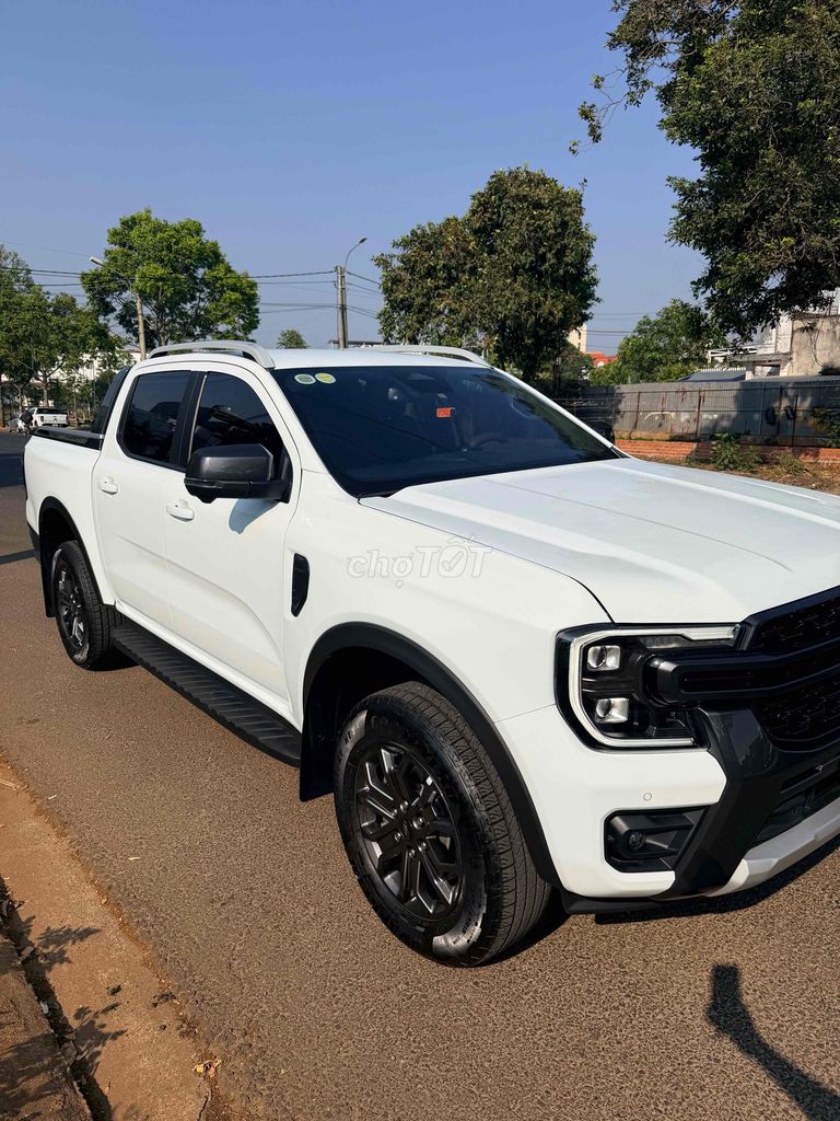 Ford Wildtrak 2025 Trắng 8000 km 4x4 - 131591113