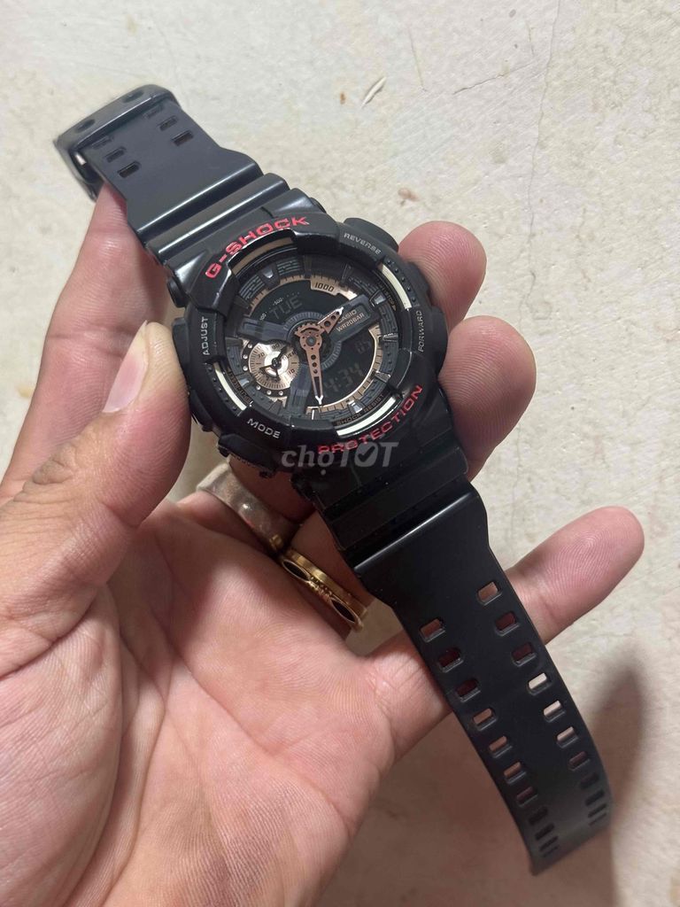 Casio G-shock GA-110RG (giá 700k)