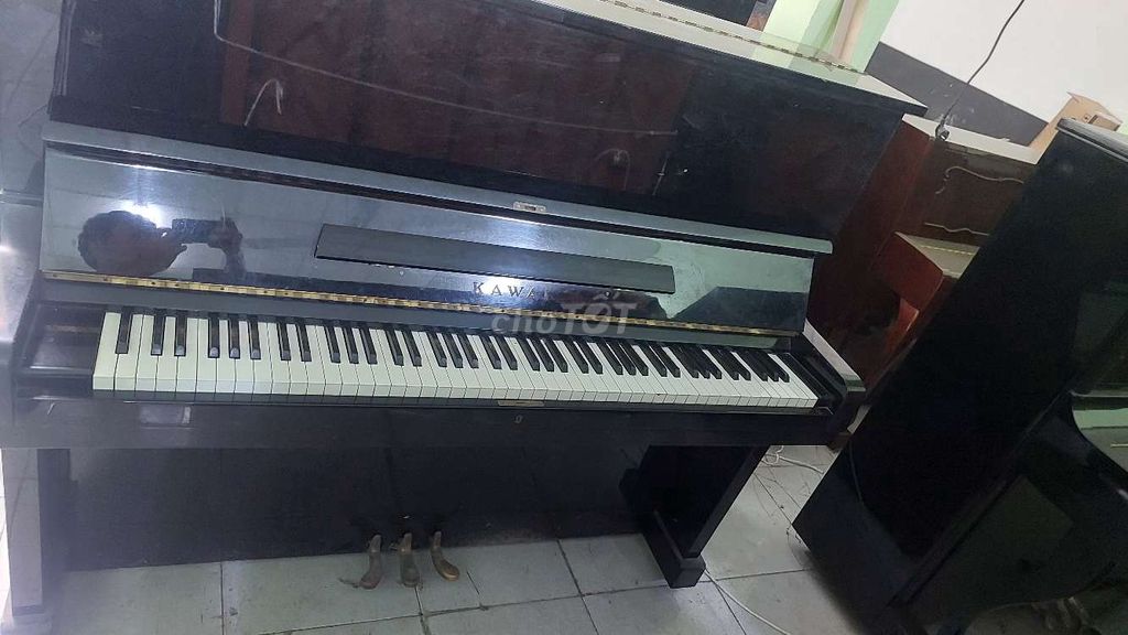 Kawai KU2 zin xài tốt, ngoại hình bụi và trày sơ