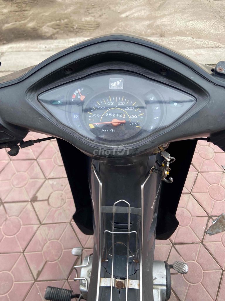 xe Wave 100 đời 2007, máy thái zin ,chạy êm. Mua bán Xe máy tại Huyện Yên Mỹ Hưng Yên được đăng bởi Tran Viet hình 1