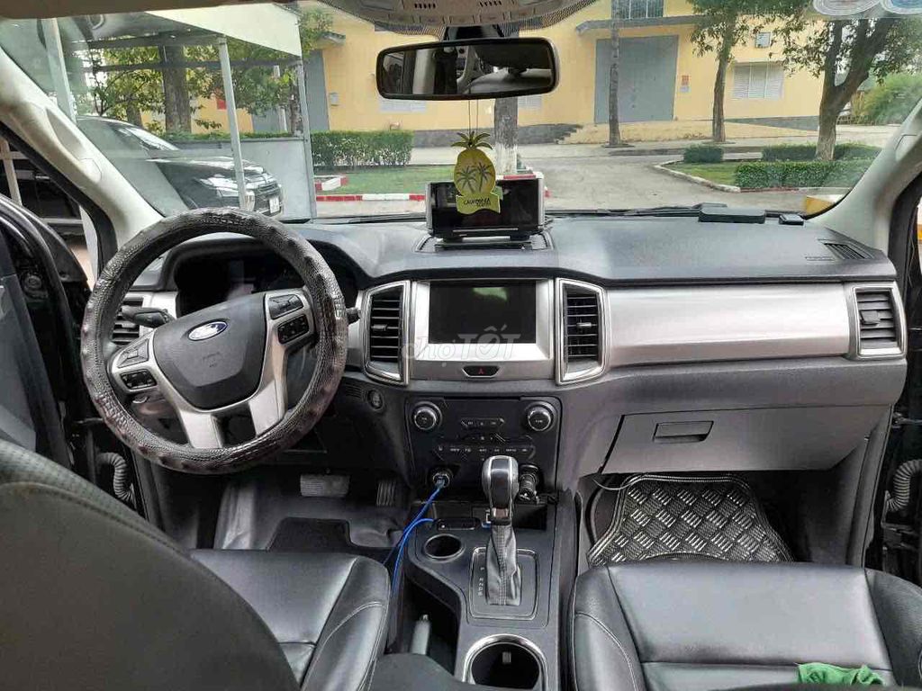 Ford Everest 2019 Trend 2.0L  AT 4x2 - 115711 km. Mua bán Ô tô tại Quận Tân Bình Tp Hồ Chí Minh được đăng bởi Trần Vũ Đức Trung hình 4