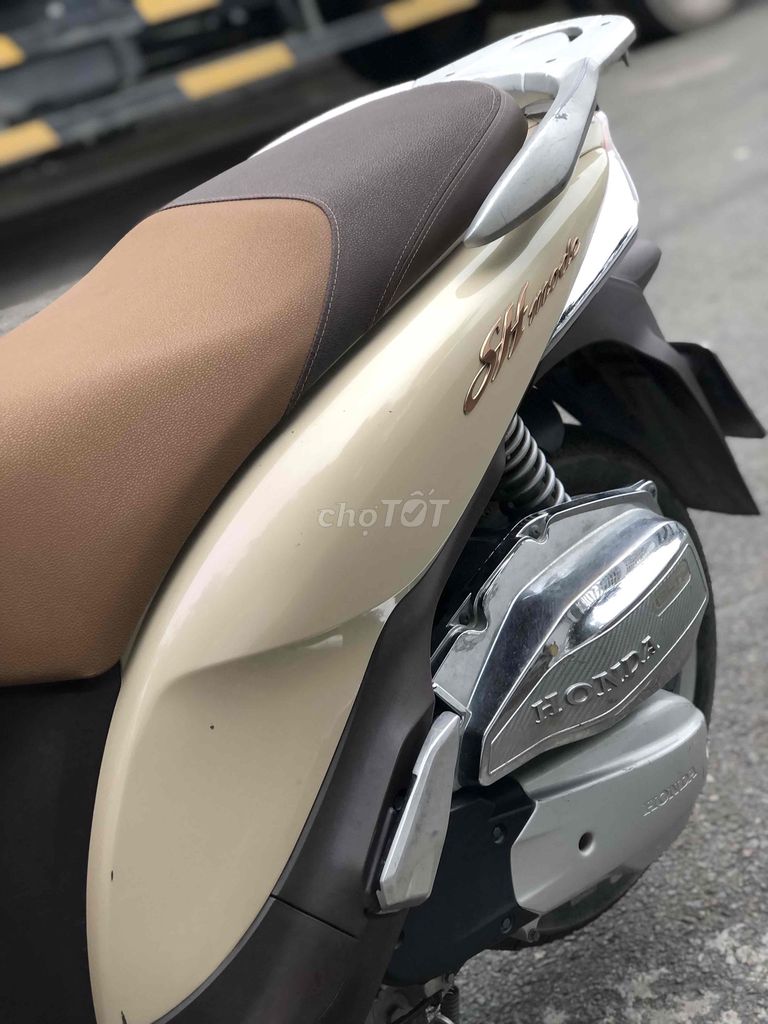 Honda SH Mode chính chủ ký.#đãbán. Mua bán Xe máy tại Huyện Hóc Môn Tp Hồ Chí Minh được đăng bởi Xe Máy Bùi Phong hình 8