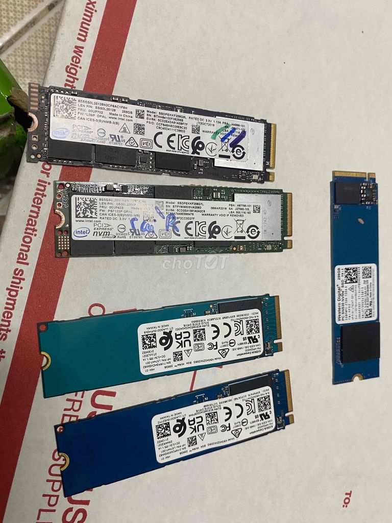 vài ổ Ssd Nvme 256G zin us Win 10 Pro