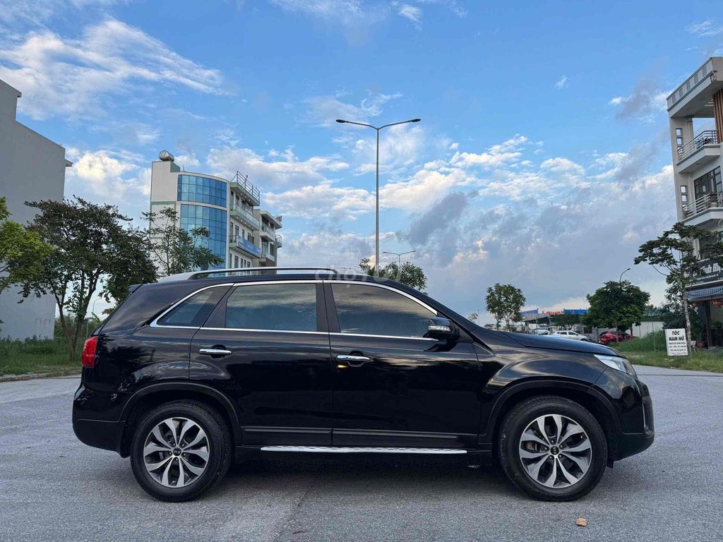 Kia Sorento 2017 2WD 2.2 DATH - 102000 km. Mua bán Ô tô tại Huyện Gia Lộc Hải Dương được đăng bởi Nhất Tín Ô Tô Hải Dương hình 4