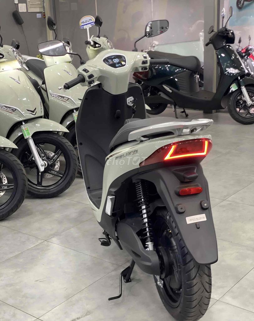 Xe máy điện Vinfast Feliz Lite Xanh oliu. Mua bán Xe điện tại Quận Tân Bình Tp Hồ Chí Minh được đăng bởi Thái Hòa hình 4