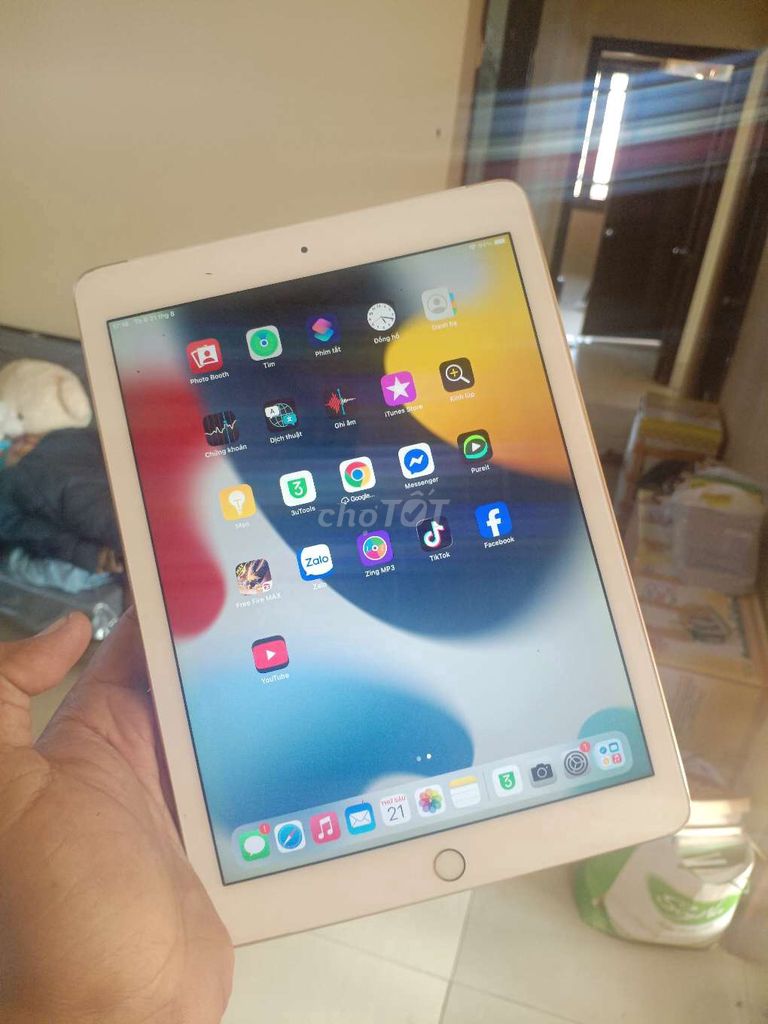 Apple iPad Air 2 Wifi 16GB Vàng gold. Mua bán Máy tính bảng tại Huyện Bình Chánh Tp Hồ Chí Minh được đăng bởi Hồ Trọng Tín hình 1