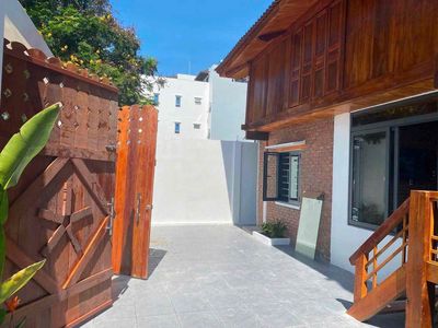 Аренда · 2 комн. · 180 м² · ул. Đường Trần Sâm