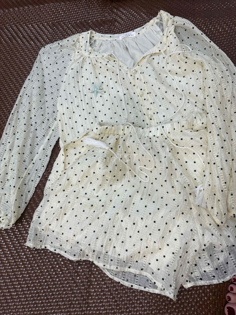 Bộ đồ nữ chấm bi Freesize. Mua bán Quần áo tại Thành phố Nam Định Nam Định được đăng bởi thu tran hình 1