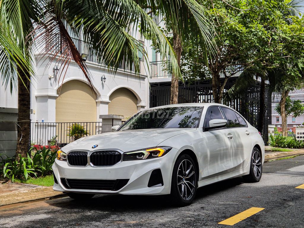 BMW 320i Sportline 2024 модельного года 26 000 миль