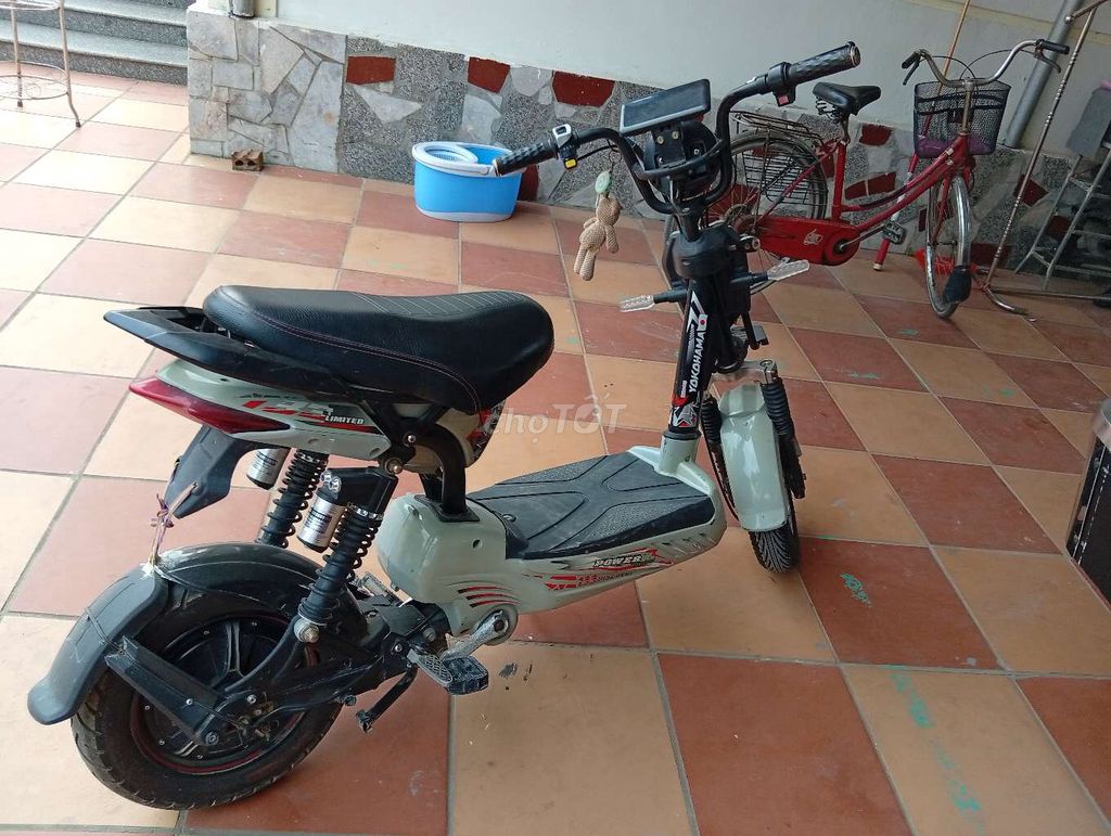 Xe đạp điện cũ, ko dùng đến bán. Mua bán Xe điện tại Huyện Thuỷ Nguyên Hải Phòng được đăng bởi happy hình 2