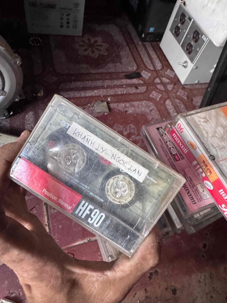 Băng cassette Maxell HF90
