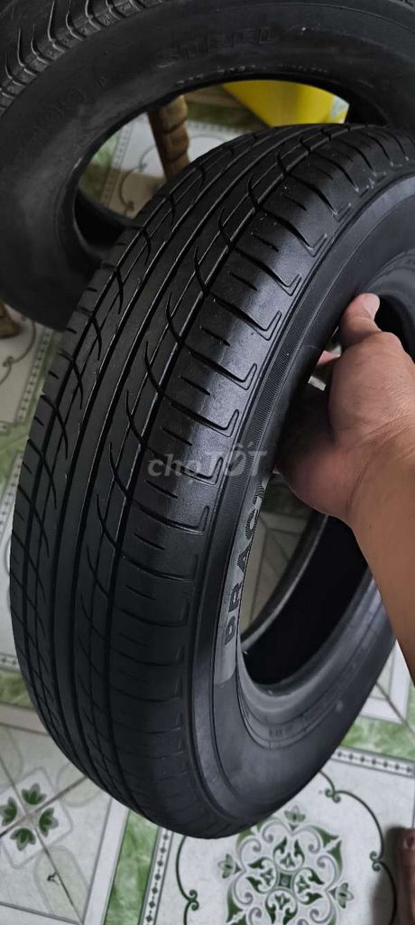 Vỏ xe hơi nhỏ còn mới. Mua bán Phụ tùng xe tại Quận 10 Tp Hồ Chí Minh được đăng bởi Tony Stark hình 1