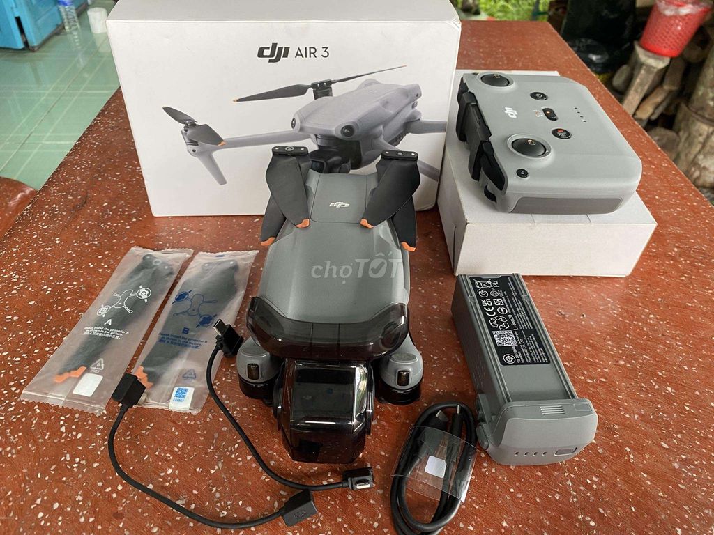 Cần bán flycam Mini2SE zin keng ,e có giao lưu