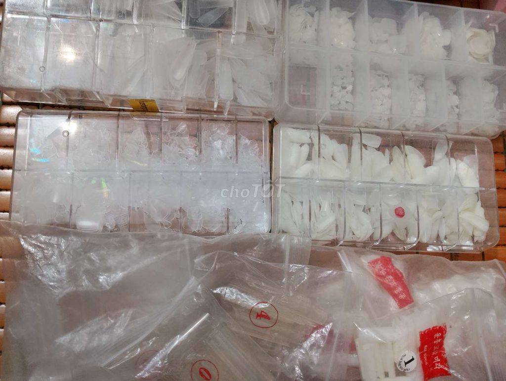 Bộ dụng cụ làm móng chuyên nghiệp. Mua bán Phụ kiện thời trang khác tại Thị xã Hoàng Mai Nghệ An được đăng bởi Boong hình 4