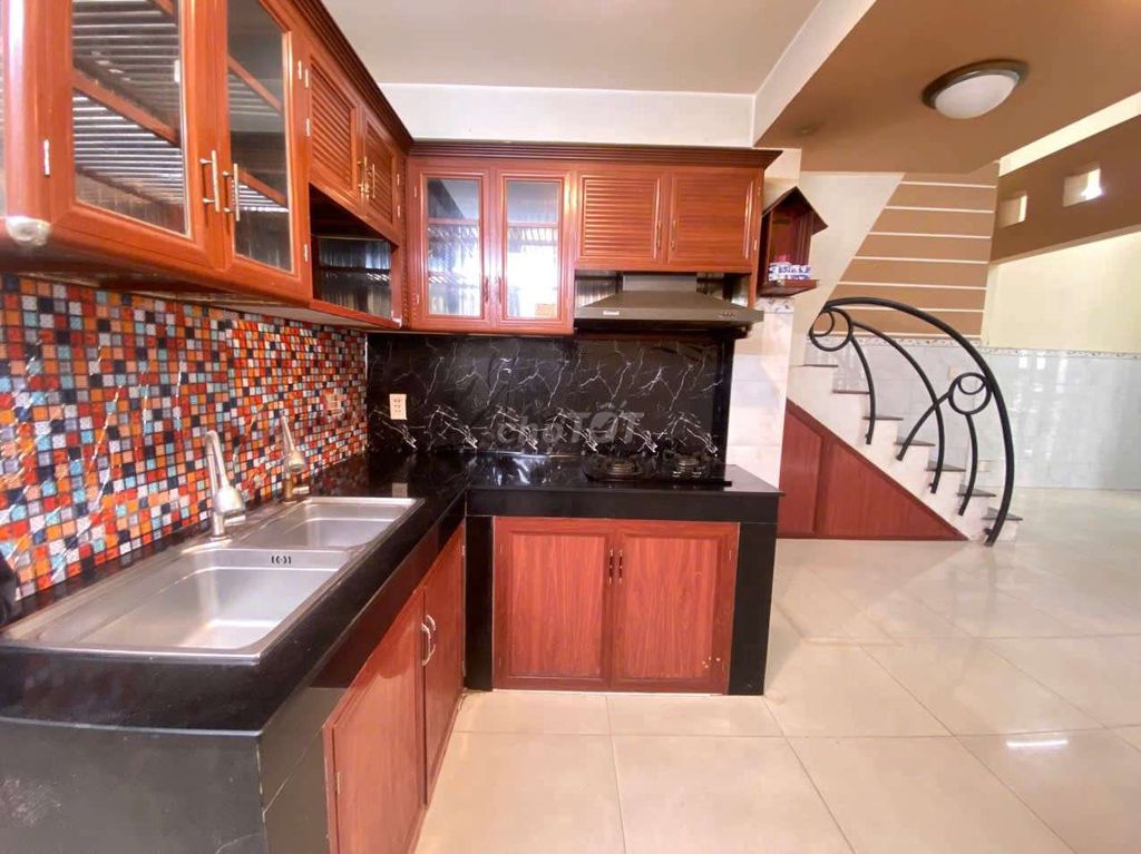 cho thuê nhà Nguyễn Thị Huỳnh 3PN, 3WC giá 14tr