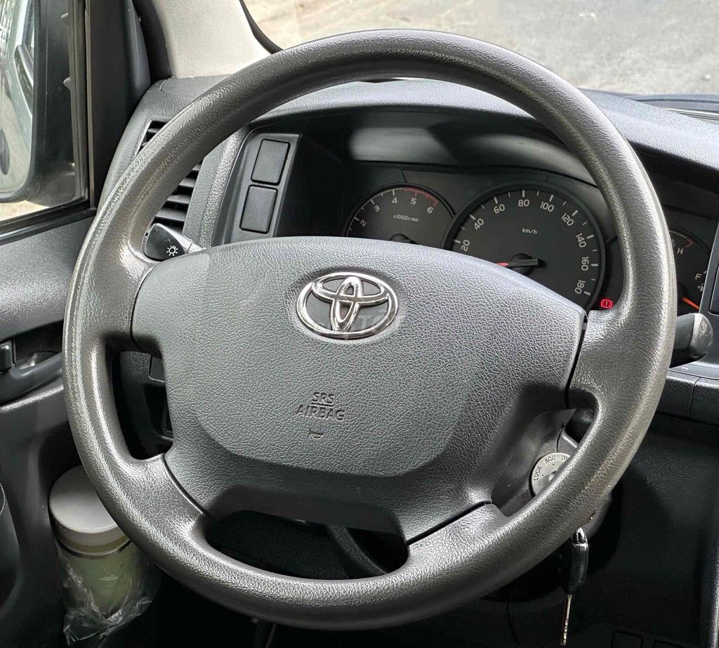 Toyota Hiace 2014 máy dầu - Xe đưa đón chuyên gia. Mua bán Ô tô tại Quận Bình Tân Tp Hồ Chí Minh được đăng bởi Xe Cũ Giá Tốt Bình Tân hình 12