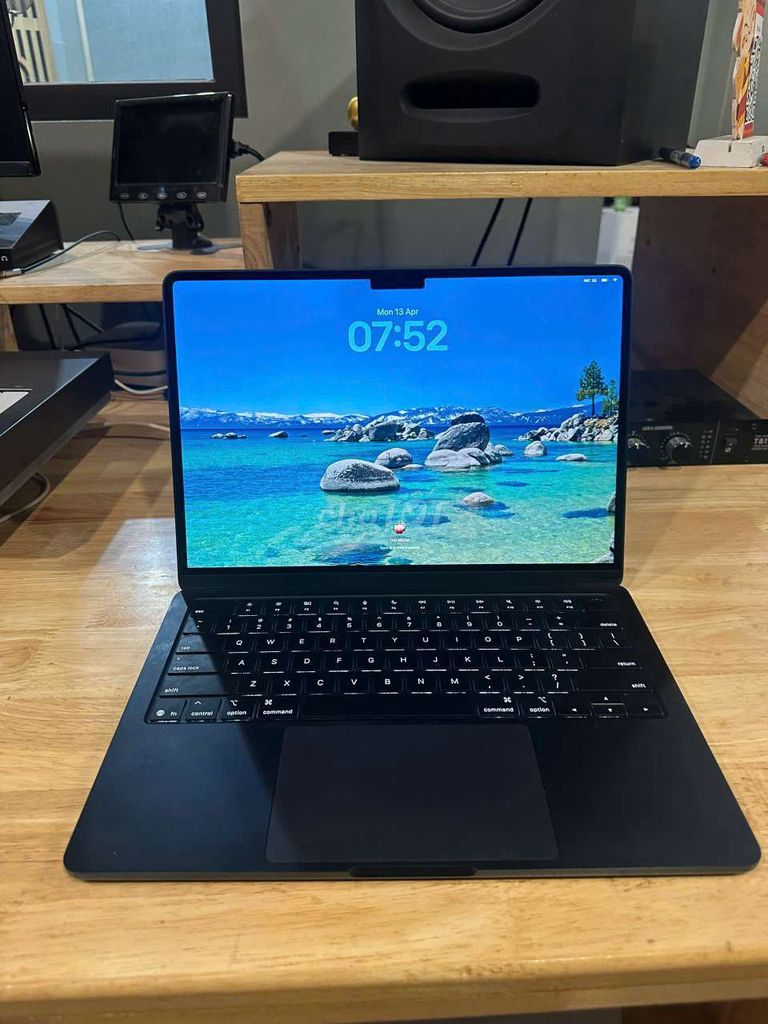 Apple Macbook Air M4 13 inch 256GB Đen chính hãng. Mua bán Laptop tại Quận Cầu Giấy Hà Nội được đăng bởi Hoàng Long hình 1