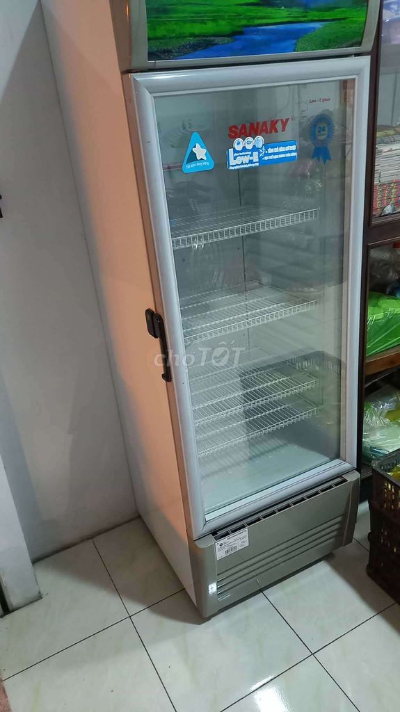 Tủ mát Sanaky 240 lít cửa kính. Mua bán Tủ lạnh tại Thành phố Thủ Dầu Một Bình Dương được đăng bởi Hải hình 1