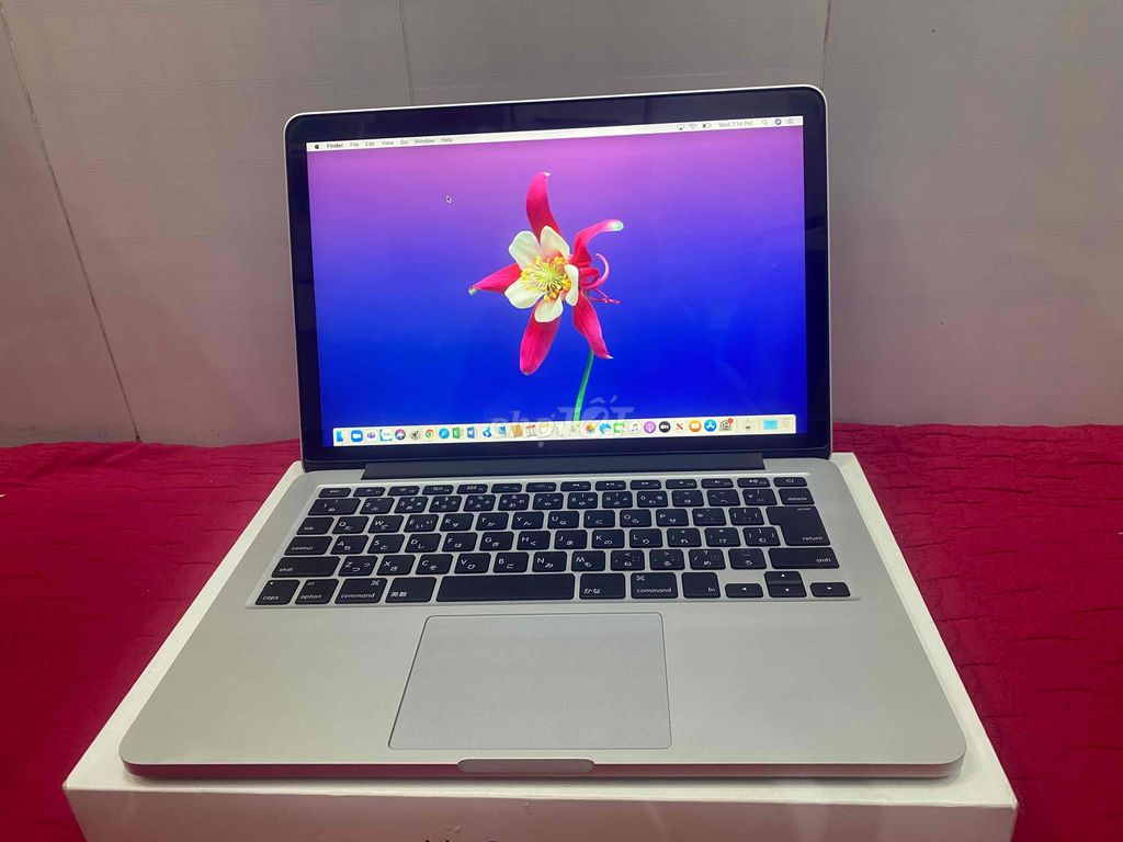 Macbook pro rentina 2014-13in i5/8gb pin 64l