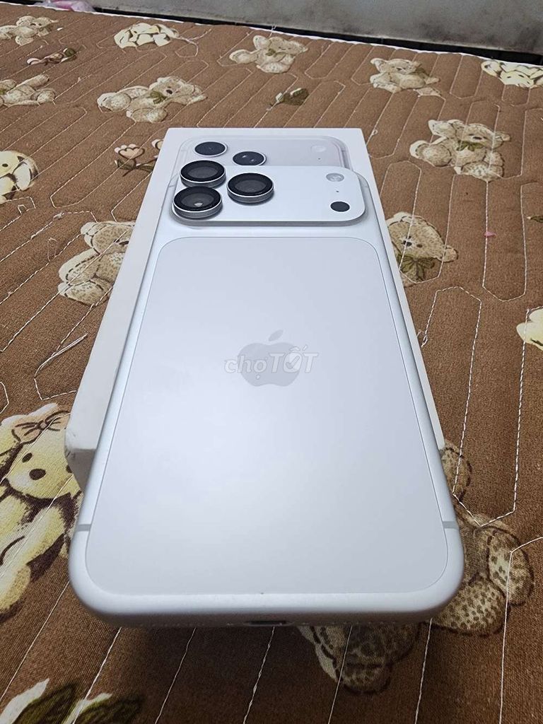 iPhone 17 Pro Max 256GB Trắng 99%. Mua bán Điện thoại tại Quận Long Biên Hà Nội được đăng bởi Ngọc Sơn Tống hình 1