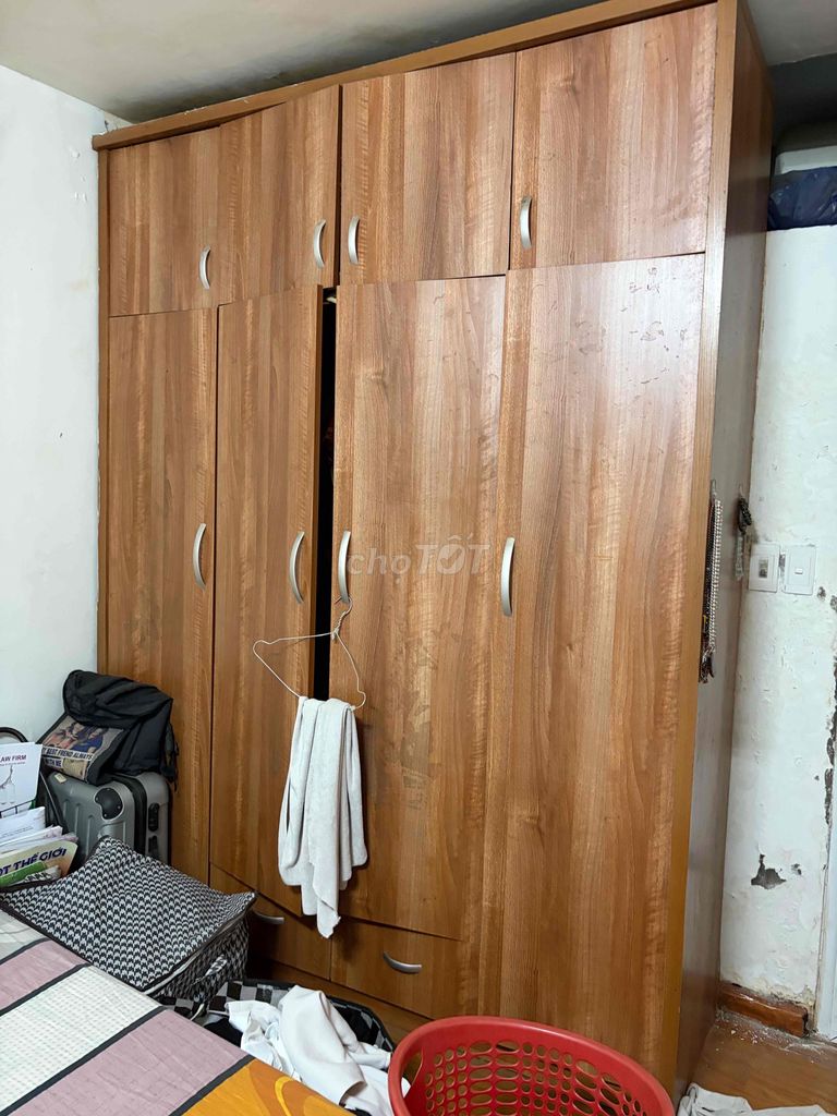 cho tặng Tủ quần áo gỗ. Mua bán Tủ, kệ gia đình tại Quận Thanh Xuân Hà Nội được đăng bởi Đào Duy Tuấn hình 1
