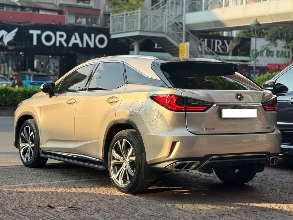 Lexus RX300 2018, giá hợp lý so với cây số ODO. Mua bán Ô tô tại Quận Long Biên Hà Nội được đăng bởi Long Biên Cars hình 3