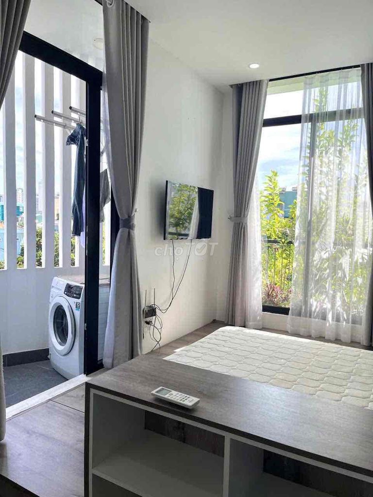 căn studio rộng 37m2, full nội thất, gần trung tâm, gần biển