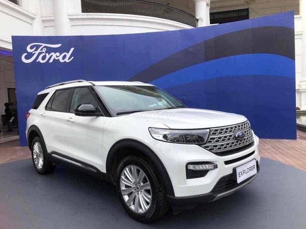 Ford Explorer chính hãng 2022 nhập Mỹ mới 100%