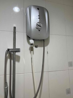Thanh lý bình nóng lạnh 1tr2. Mua bán Thiết bị vệ sinh, nhà tắm tại Quận 11 Tp Hồ Chí Minh được đăng bởi Quang anh
