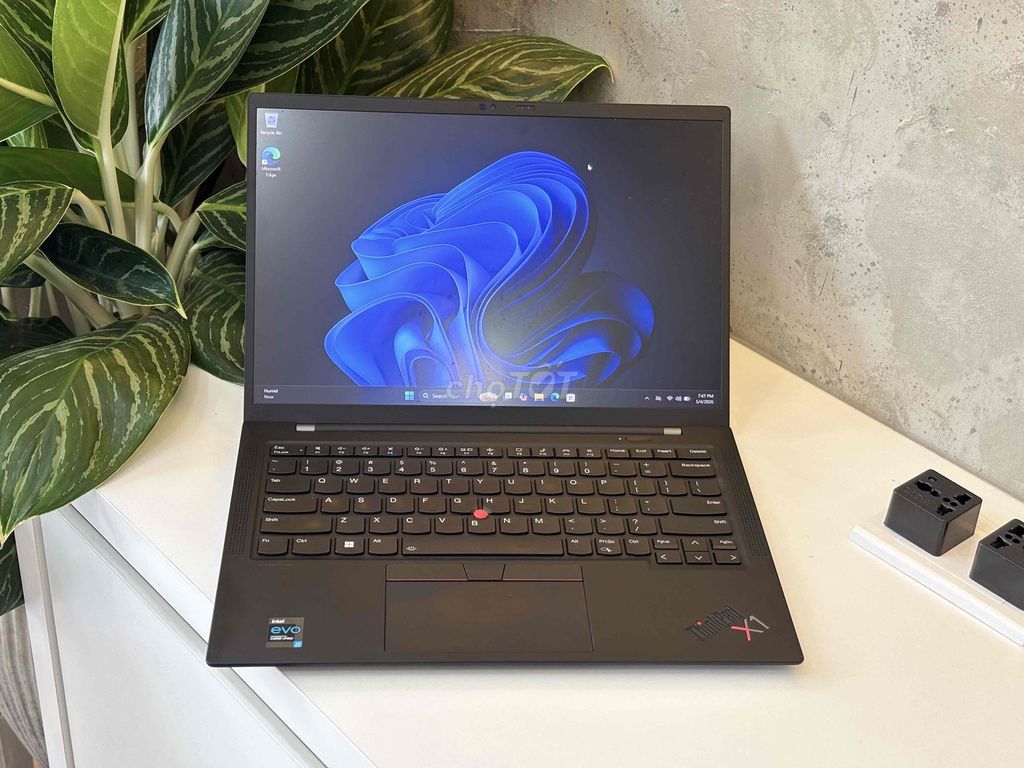 Lenovo Thinkpad X1 Carbon Gen 9 i7 13 inch 16GB. Mua bán Laptop tại Quận 10 Tp Hồ Chí Minh được đăng bởi Huỳnh  hình 1