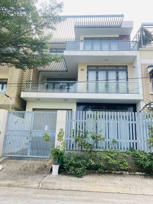 Rent · 4 bd · 140 м² · Thành phố Thủ Đức, ул. Đường 15