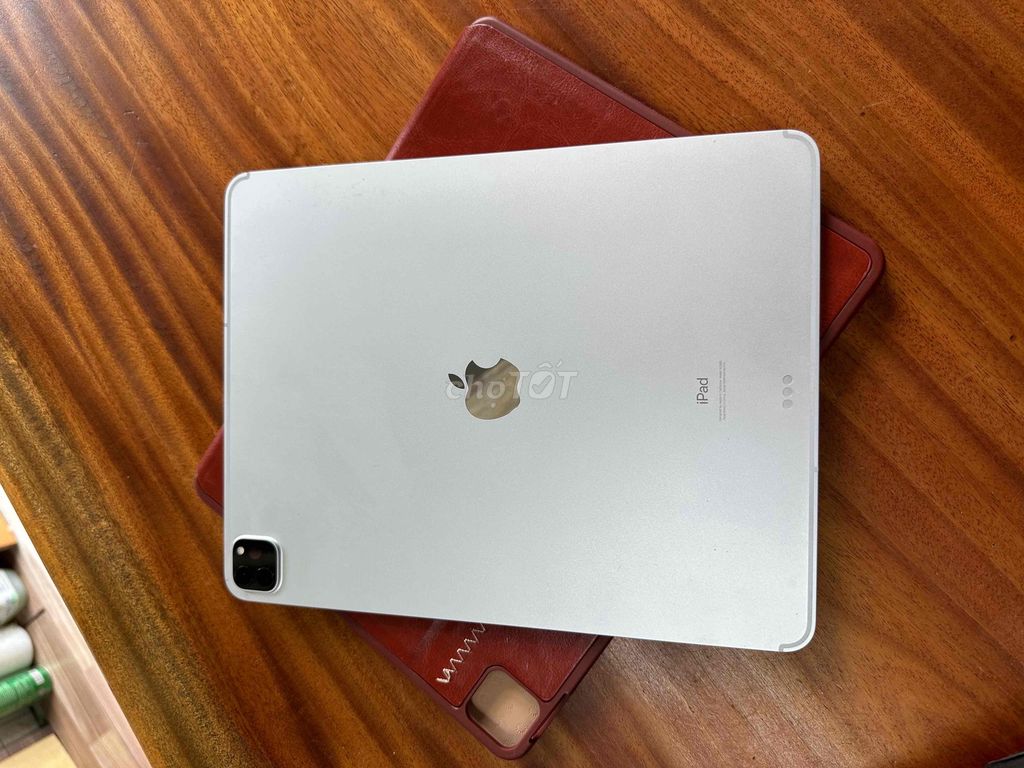 ipad pro 2020 12.9in 256G 5G 99% hỗ trợ trả góp. Mua bán Máy tính bảng tại Thành phố Thủ Dầu Một Bình Dương được đăng bởi ipad gíá sỉ Đào Long hình 2