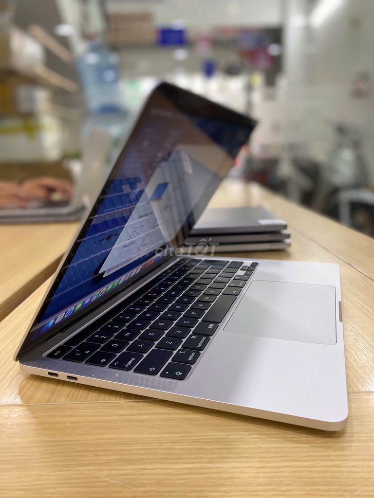 Macbook Pro 13inch 2022 M2 Ram 16Gb SSD 512Gb. Mua bán Laptop tại Quận 10 Tp Hồ Chí Minh được đăng bởi Lapvn hình 1