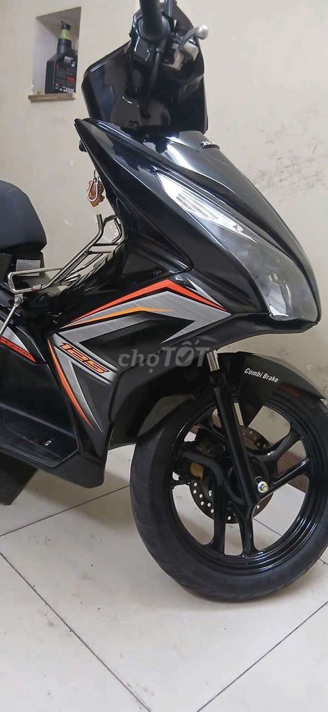 Honda Air Blade 125 2015 Đen. Mua bán Xe máy tại Quận 4 Tp Hồ Chí Minh được đăng bởi Tùng Đình Toại  hình 4