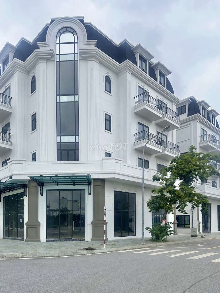 Shop Hou The Metropolitan Bắc Giang 379 Đồng Sơn vị trí đẹp. Mua bán nhà ở tại Thành phố Bắc Giang Bắc Giang được đăng bởi Nguyễn Quốc Toản hình 2