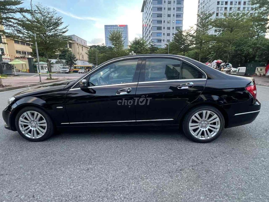 Mercedes Benz C Class 2011 C250. Mua bán Ô tô tại Quận Nam Từ Liêm Hà Nội được đăng bởi Chú Thắng  hình 4