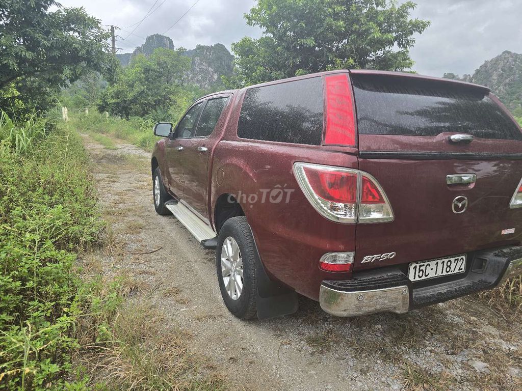 Mazda BT-50 2014 Автомат Красный