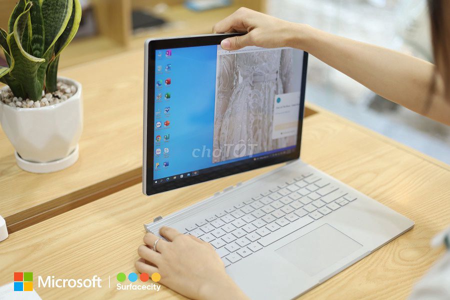 Surface Book: 13.5"3K,2in1, 1.3Kg, pin tốt_đẹp 99%. Mua bán Laptop tại Quận Thanh Khê Đà Nẵng được đăng bởi Đức Nho Technology hình 1