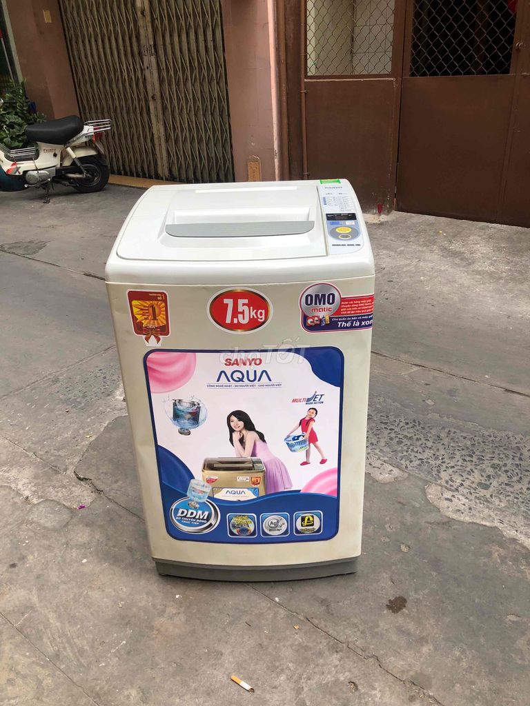 máy giặt sanyo 7.5 kg đang dùng rất tốt bao tesl