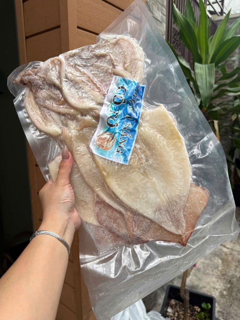 Mực một nắng Cô Tô 1kg 3 con. Mua bán Đồ ăn, thực phẩm và các loại khác tại Quận 3 Tp Hồ Chí Minh được đăng bởi Cao Trần Ngọc Thi hình 1