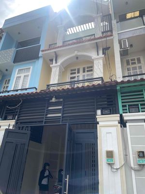 Cần share phòng nhà nguyên căn