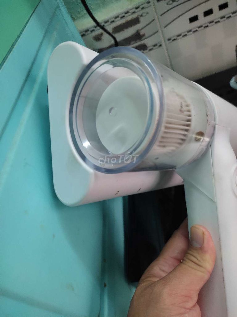 Máy hút bụi cầm tay Trắng Đã sử dụng. Mua bán Nội thất, đồ gia dụng khác tại Huyện Nhà Bè Tp Hồ Chí Minh được đăng bởi Anh tèo  hình 1