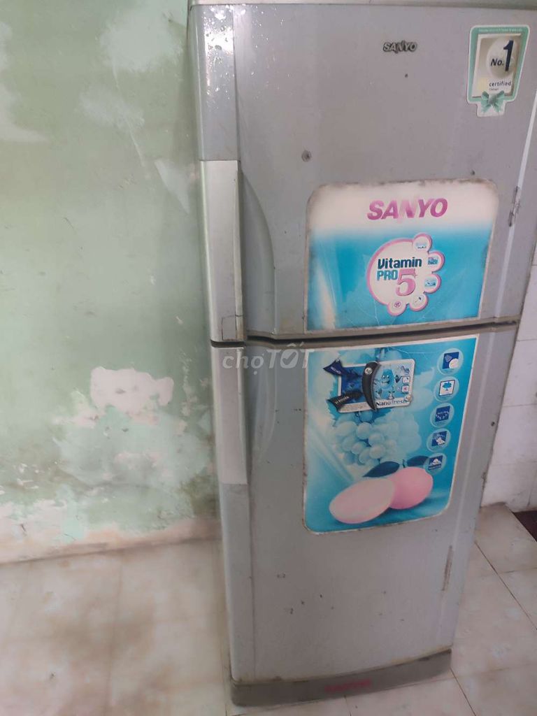 Tủ lạnh Sanyo đang sử dụng. Mua bán Tủ lạnh tại Huyện Củ Chi Tp Hồ Chí Minh được đăng bởi Vương Lương Thiện hình 1