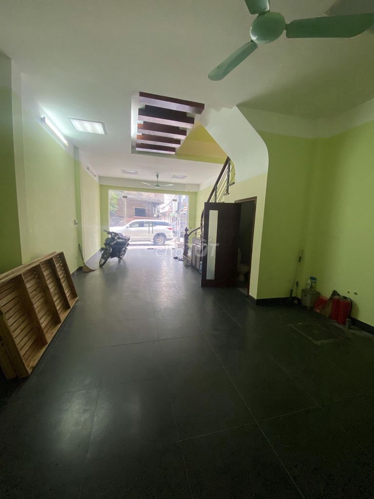 Дом в переулке ул. Ха Йен, 60 кв.м, 5 этажей, под офис, курсы, онлайн-бизнес