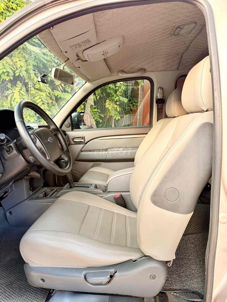 Ford Everest 2014 Limited 4x2 - 120000 km. Mua bán Ô tô tại Quận Hoàng Mai Hà Nội được đăng bởi Phạm quang đồng hình 12