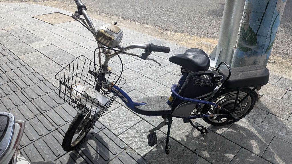 Xe đạp điện màu xanh. Mua bán Xe điện tại Quận Thanh Khê Đà Nẵng được đăng bởi truongbui hình 3
