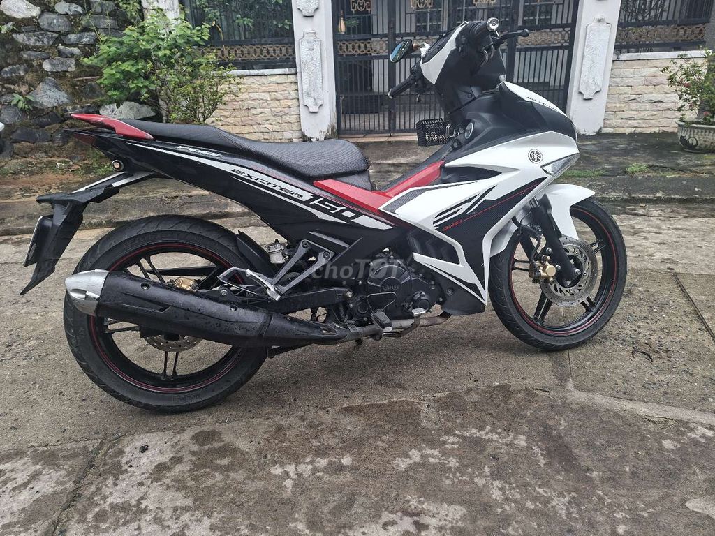 Cần bán Ex 150 trắng đỏ đen. Mua bán Xe máy tại Quận Cẩm Lệ Đà Nẵng được đăng bởi Kỳ hình 3