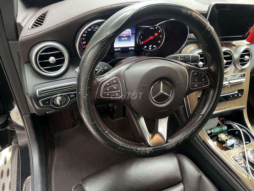 Mercedes Benz GLC 2019 250 - 60000 km. Mua bán Ô tô tại Quận Phú Nhuận Tp Hồ Chí Minh được đăng bởi Lê công điền hình 3