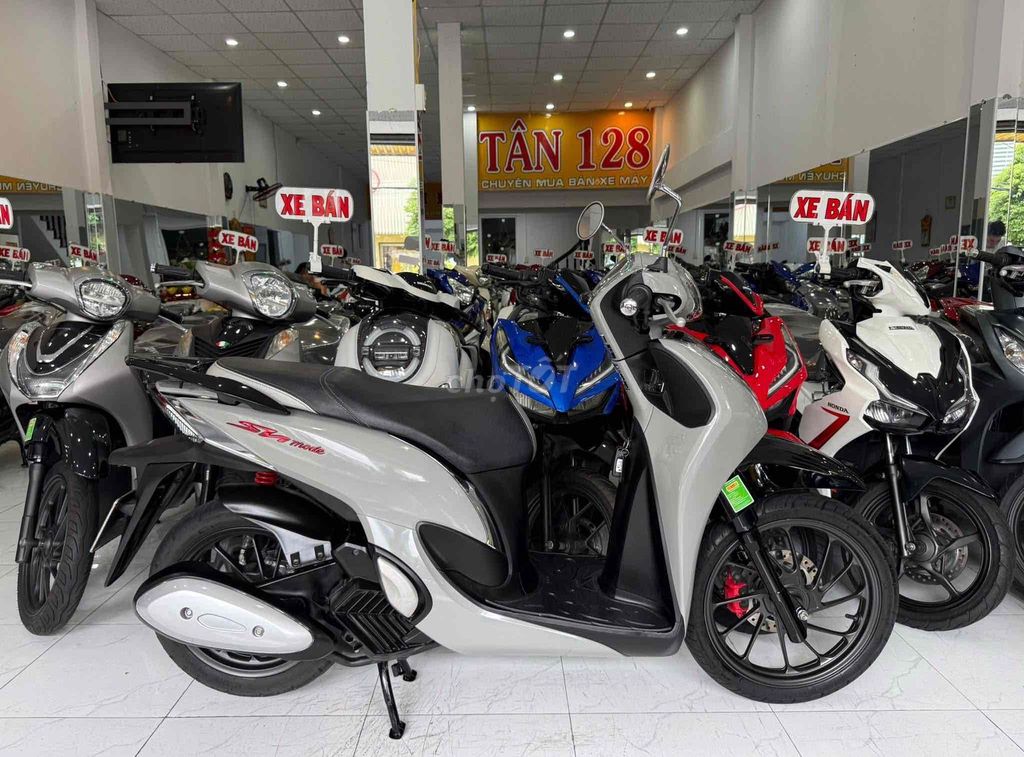 SH MODE ABS 2022. Màu Hót Cực Đẹp - Giấy Rạch Giá. Mua bán Xe máy tại Thành phố Rạch Giá Kiên Giang được đăng bởi XE MÁY CŨ TÂN 128 hình 1